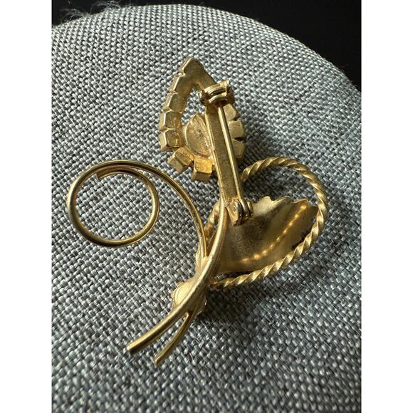 Vtg Floral Abstract Brooch Gold Tone Rhinestone Whimsy Scarf Pin Career Retro - Picture 2 of 4